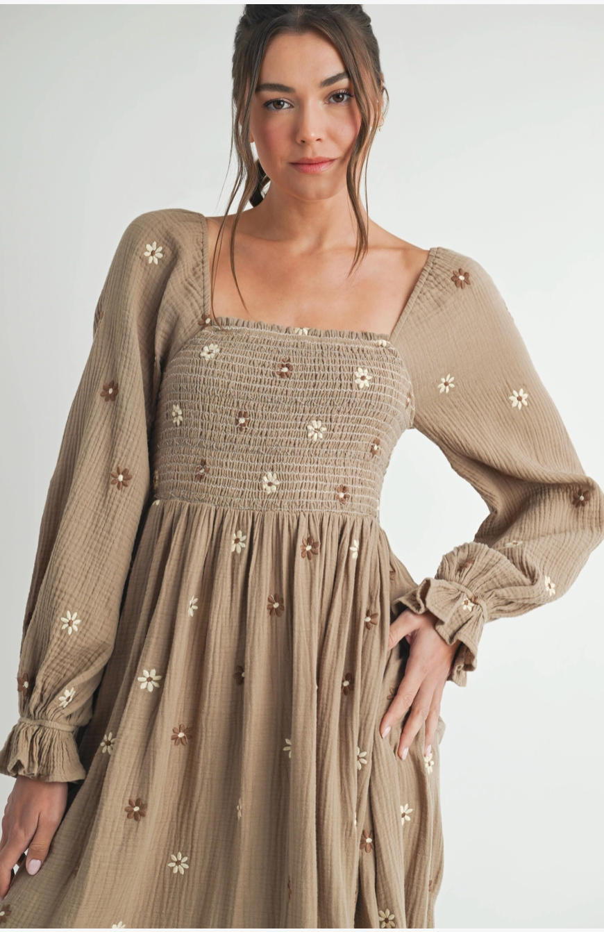 Long Sleeve Embroidery Maxi Dress