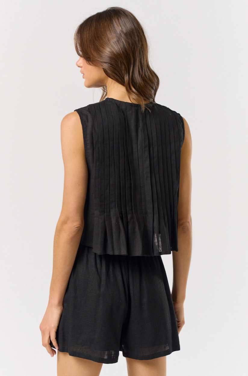 Sleeveless Pleated Tie Front Top
